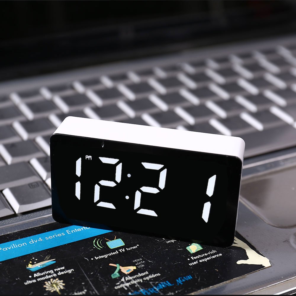 Elektroniczny zegarek LED Lust – Smartwatch Nothing Watches recenzja i cena